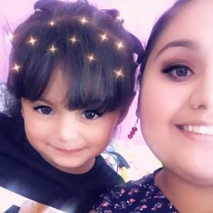 Meet your Posher, Fatima